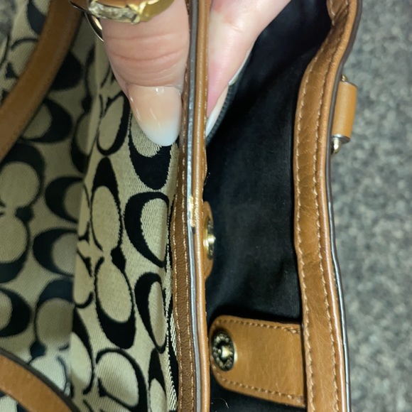 Coach purse - Picture 6 of 8